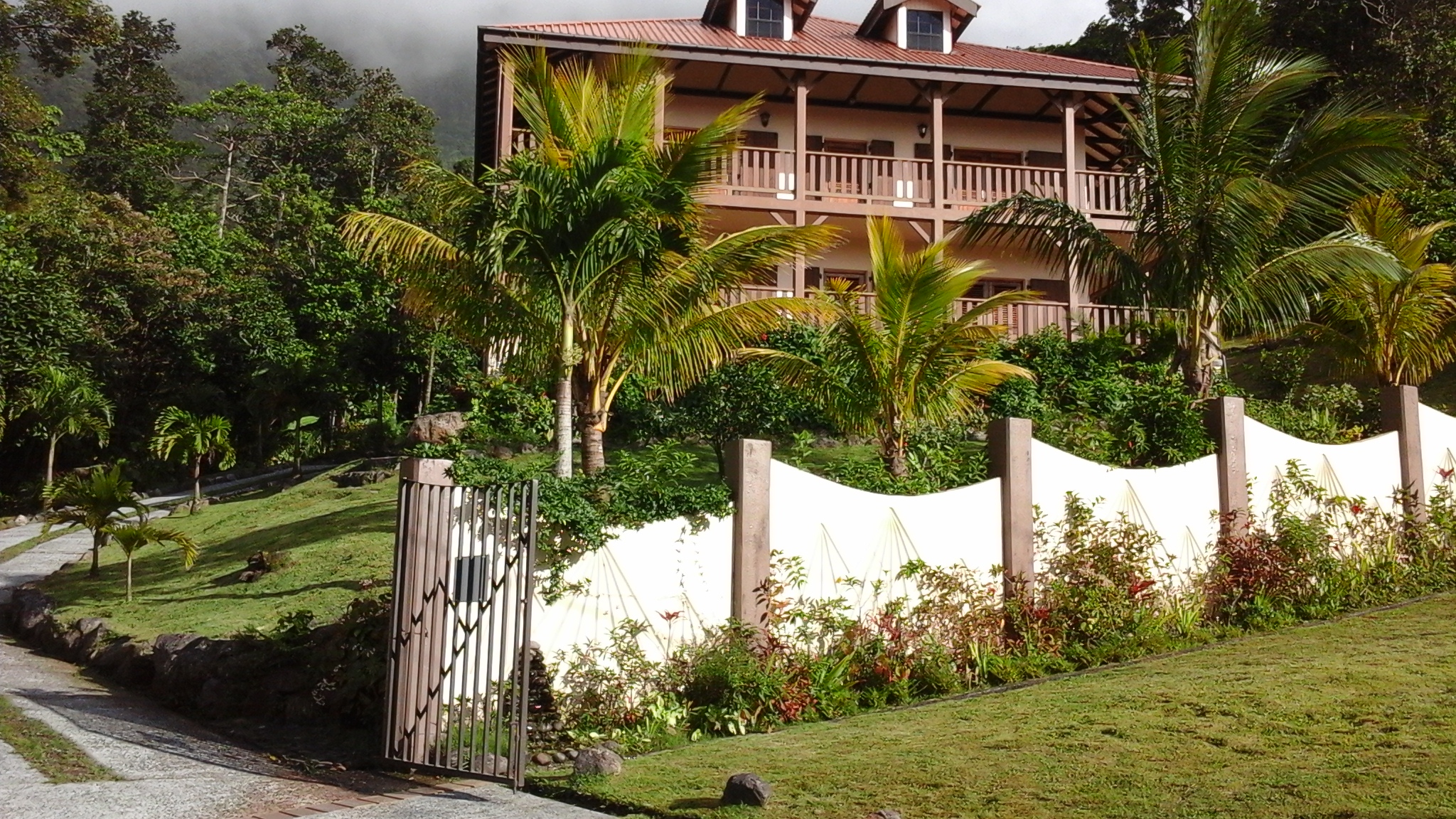 Trois Pitons Apartments Trois Pitons Apartments